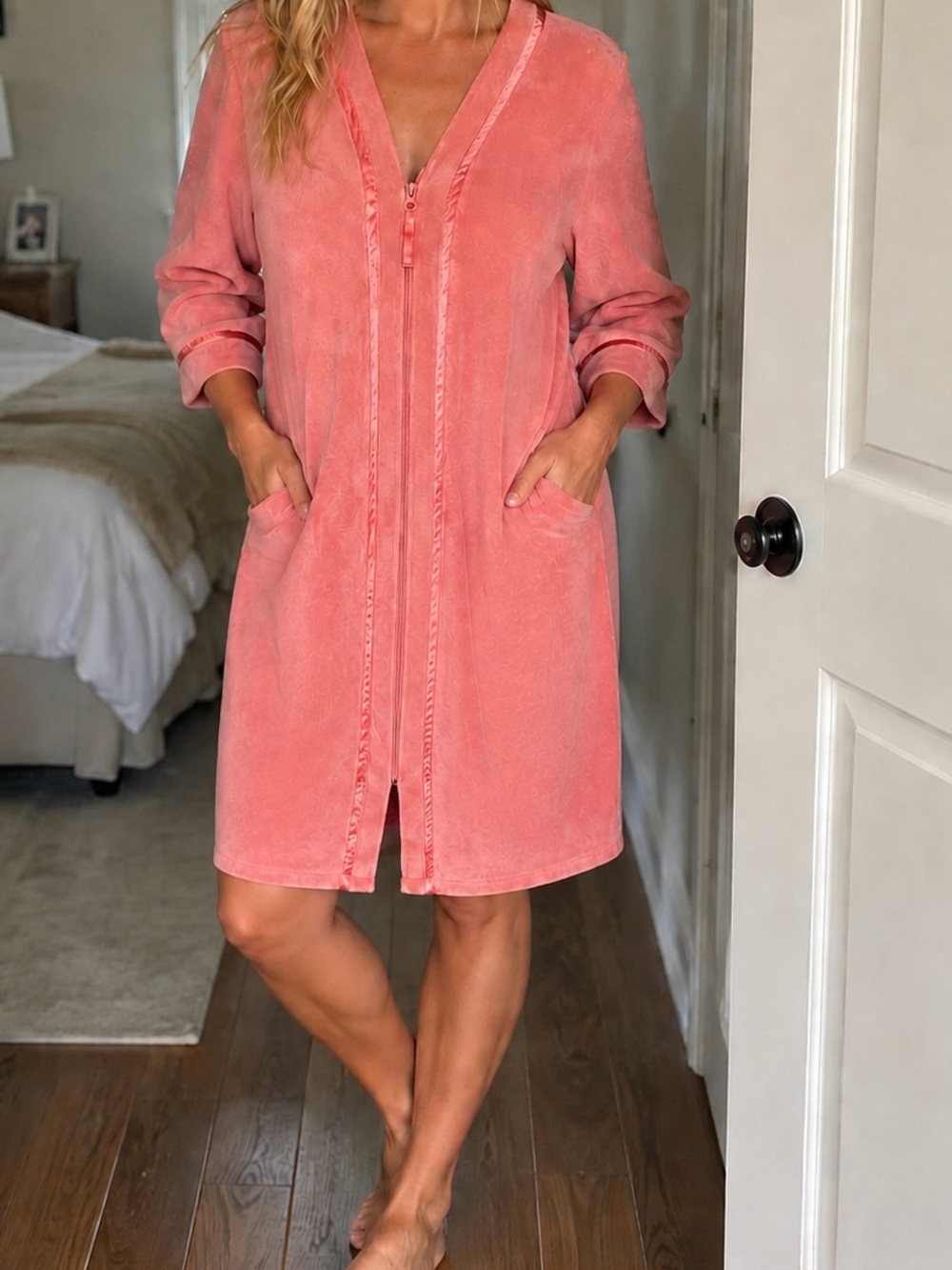 SONOMA Intimates Women's Size Sm Soft Pink Zip Fleece Lightweight Robe Pockets